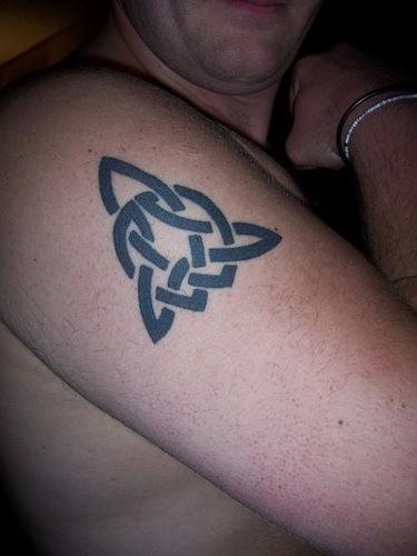 145-nudo-lazo-tattoo