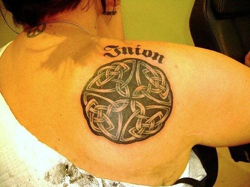 100-nudo-lazo-tattoo
