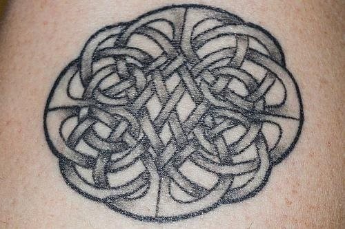 101-nudo-lazo-tattoo