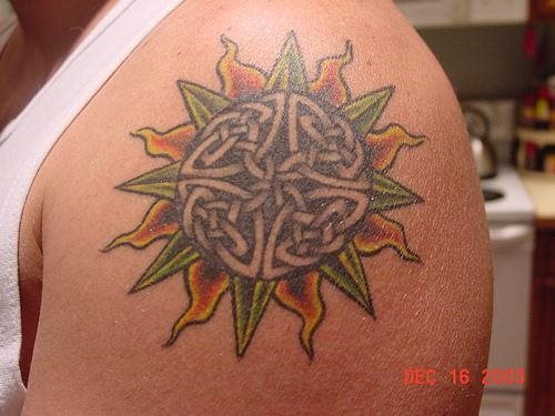 105-nudo-lazo-tattoo