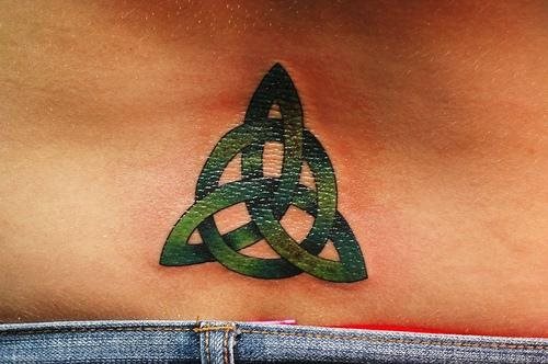 109-nudo-lazo-tattoo
