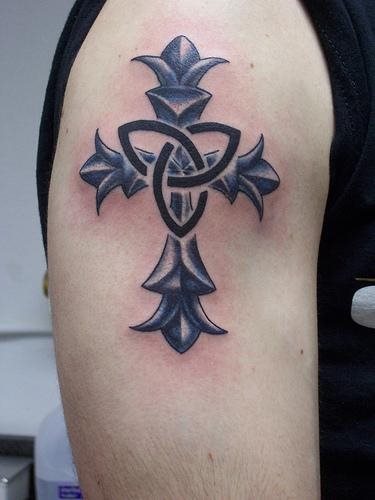 116-nudo-lazo-tattoo