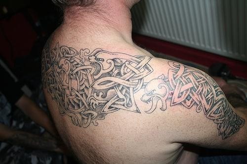 119-nudo-lazo-tattoo