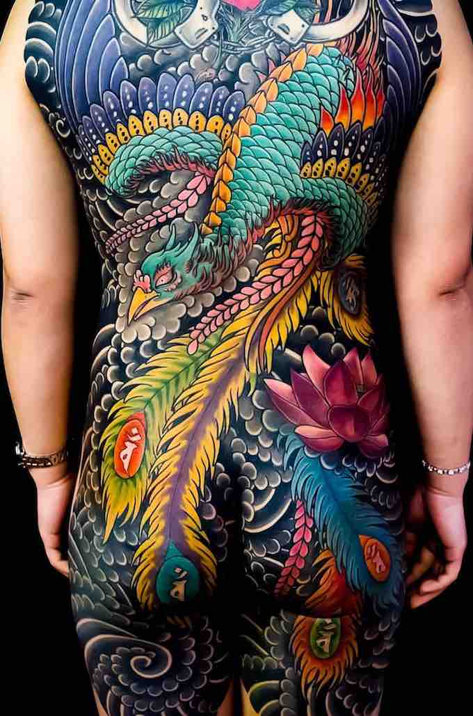 Un tatuaje de fénix actual Un tatuaje de fénix actual