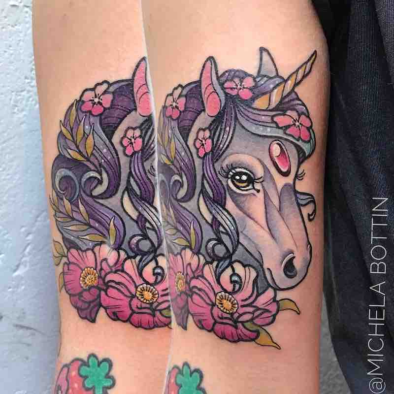 Un tatuaje de unicornio bastante bueno Un tatuaje de unicornio bastante bueno