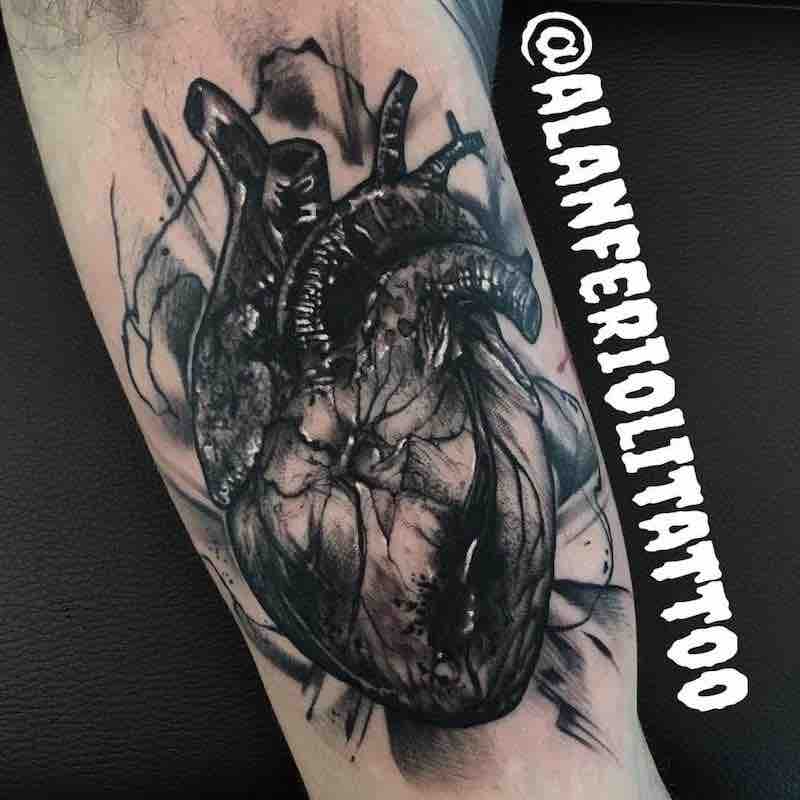 Fantástico tatuaje de corazón Fantástico tatuaje de corazón
