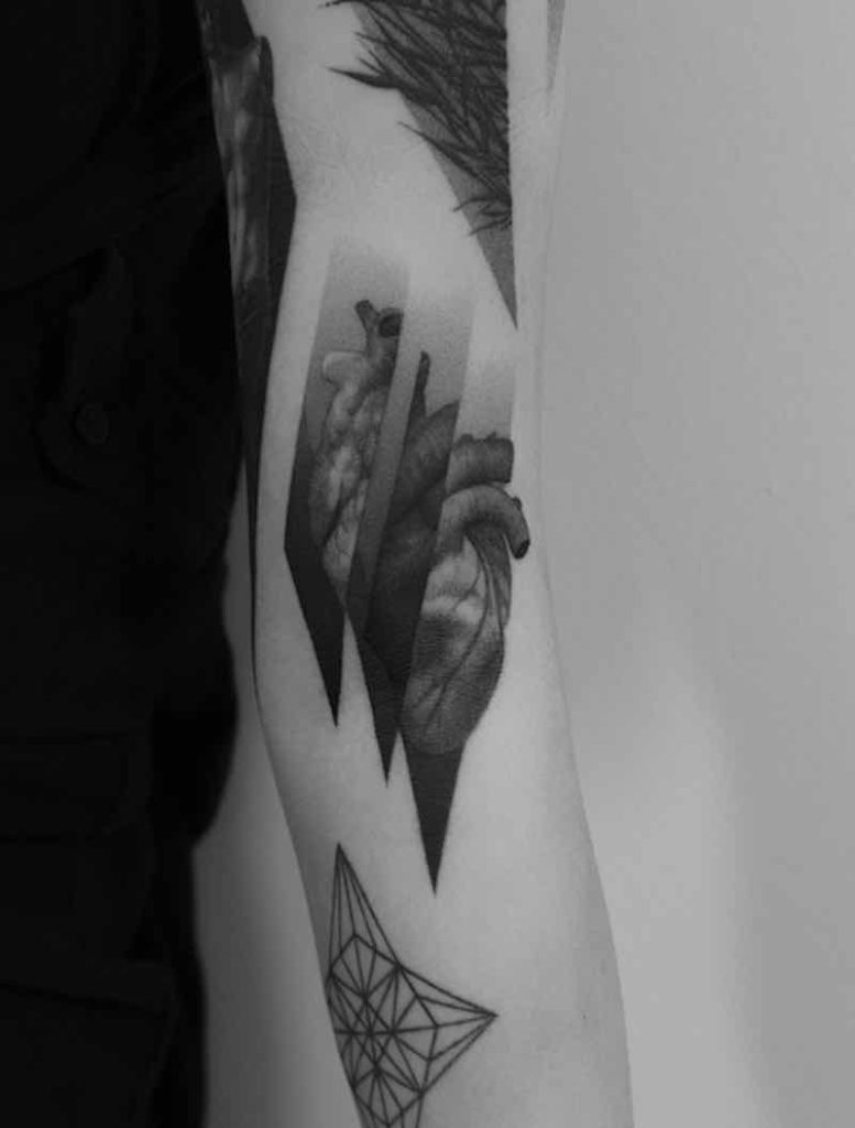 Increible tatuaje de corazón Increible tatuaje de corazón