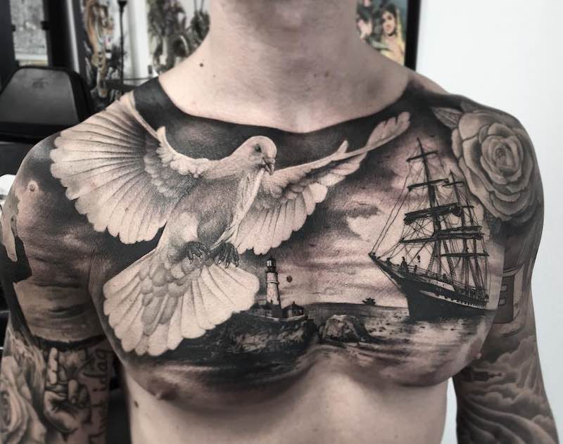 Un tatuaje de paloma muy interesante Un tatuaje de paloma muy interesante