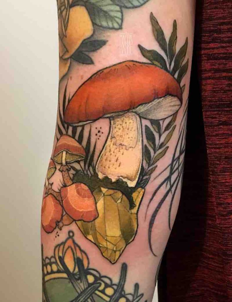 Un tatuaje de seta bastante bueno Un tatuaje de seta bastante bueno