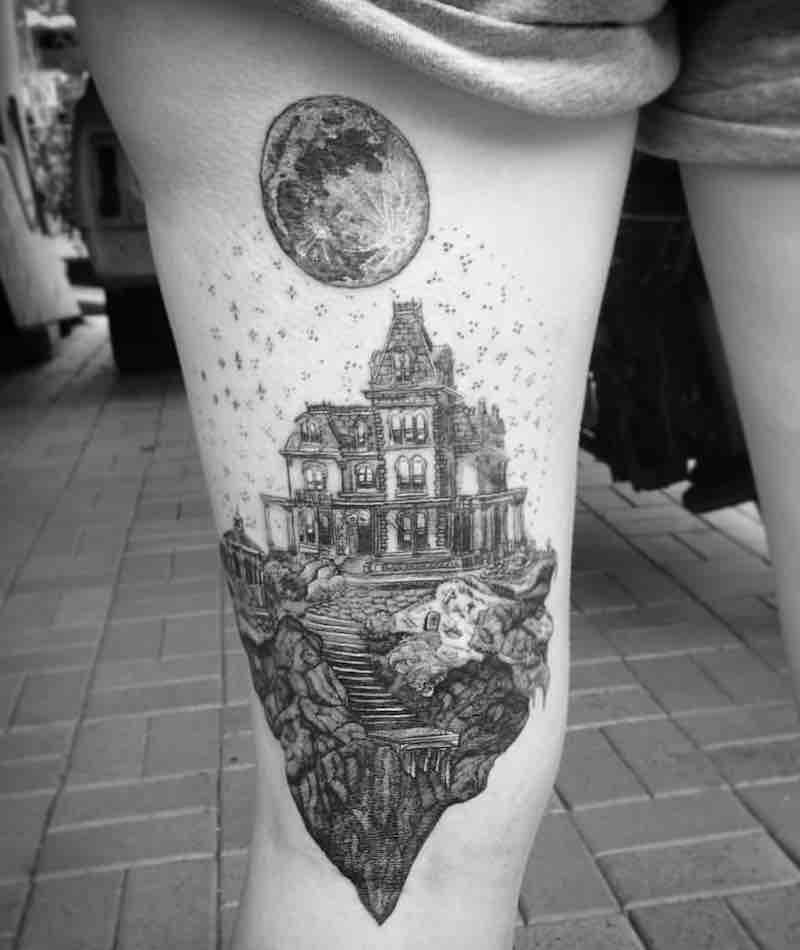 Increible tatuaje de casa Increible tatuaje de casa
