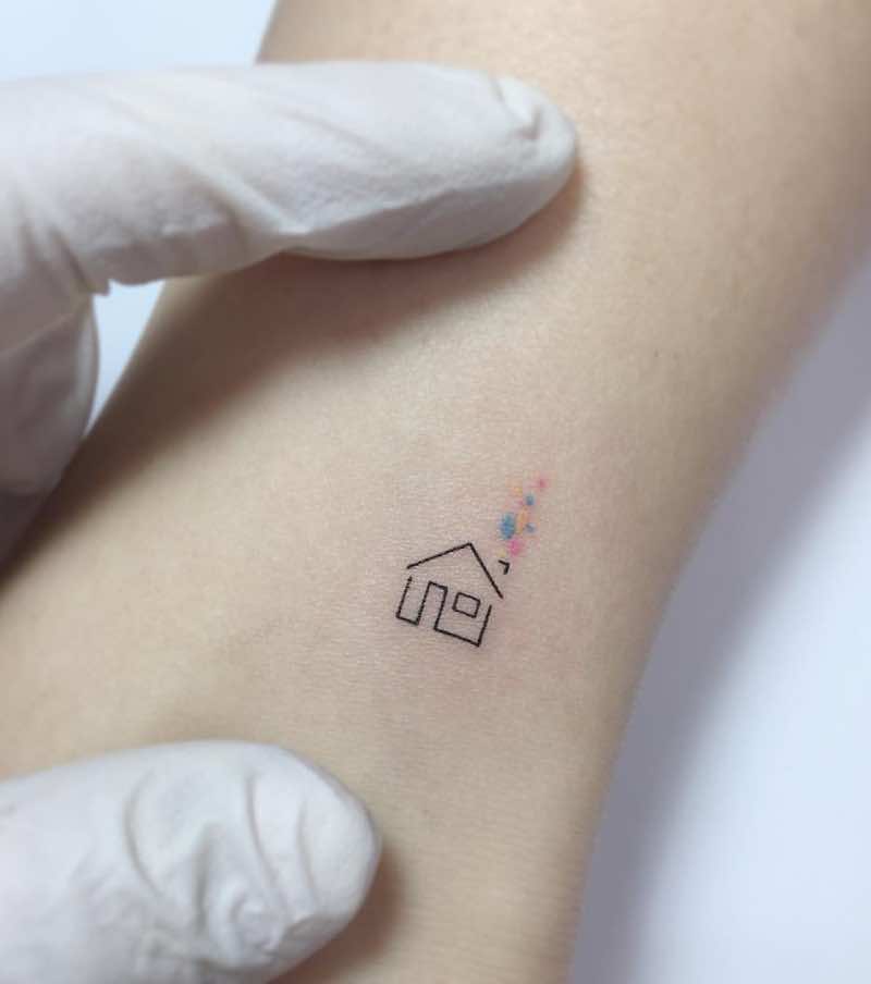 Un tatuaje de casa moderno e interesante Un tatuaje de casa moderno e interesante