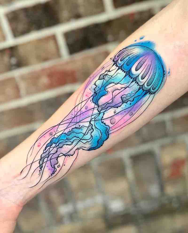 Un tatuaje de medusa bastante interesante Un tatuaje de medusa bastante interesante