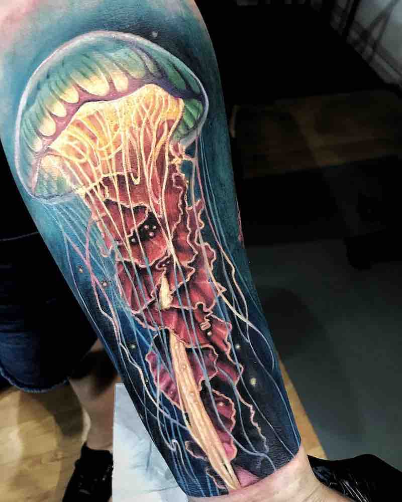 Perfecto tatuaje de medusa Perfecto tatuaje de medusa