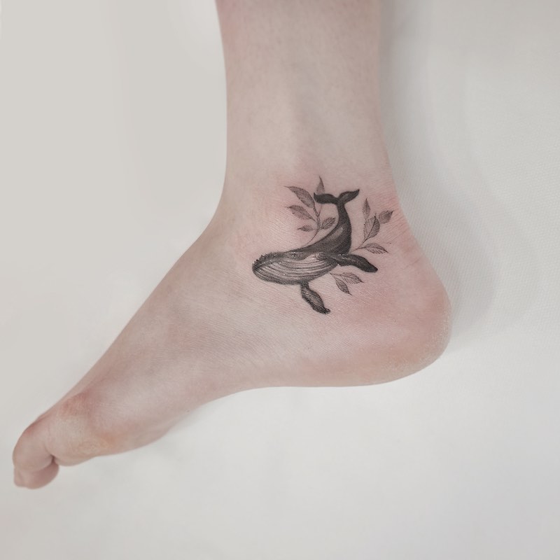Un tatuaje de ballena moderno Un tatuaje de ballena moderno