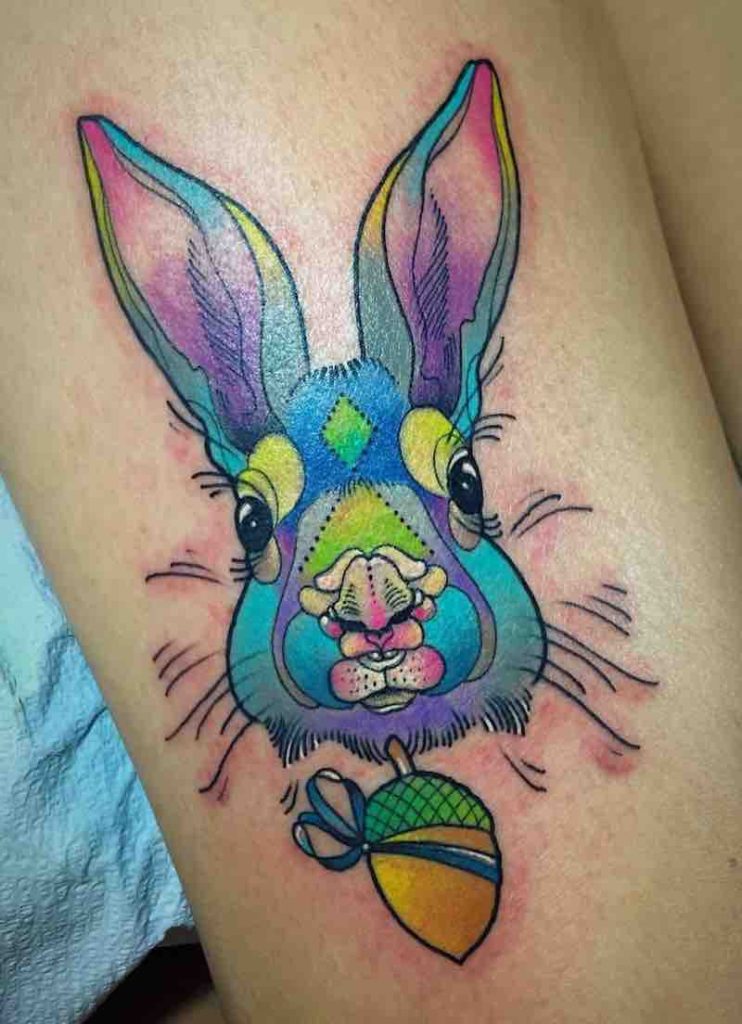 Un tatuaje de conejo bastante interesante Un tatuaje de conejo bastante interesante