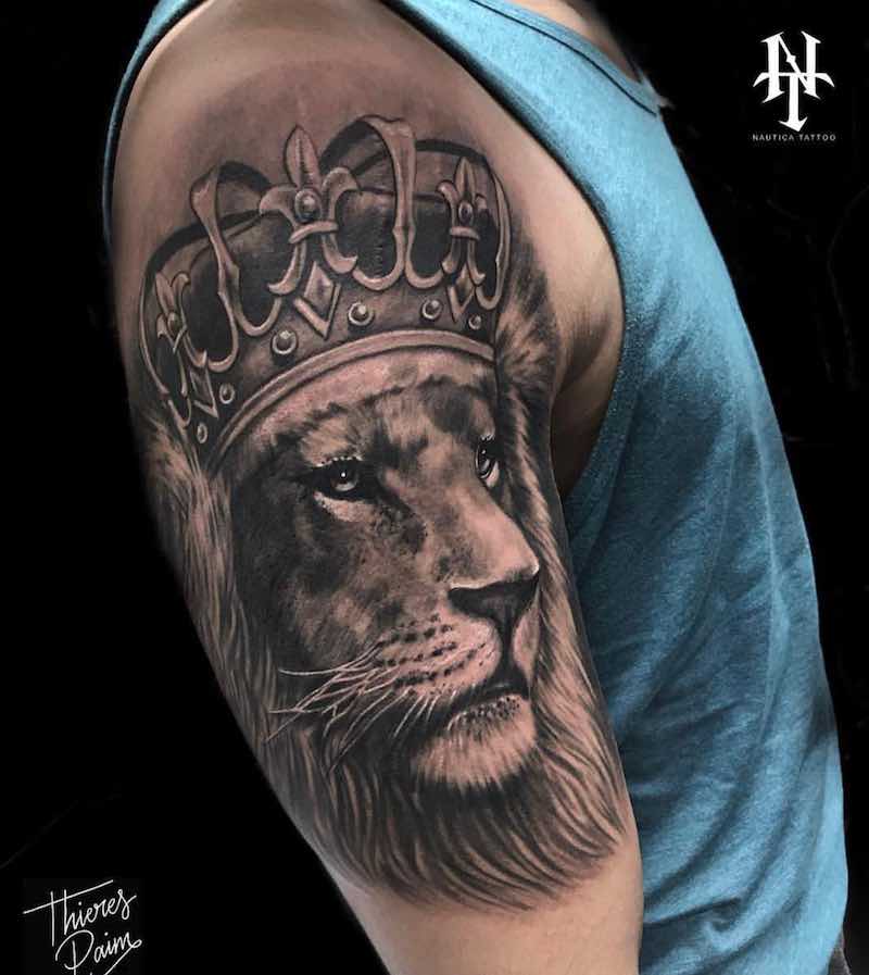 tatuaje de león perfecto para hombre tatuaje de león perfecto para hombre