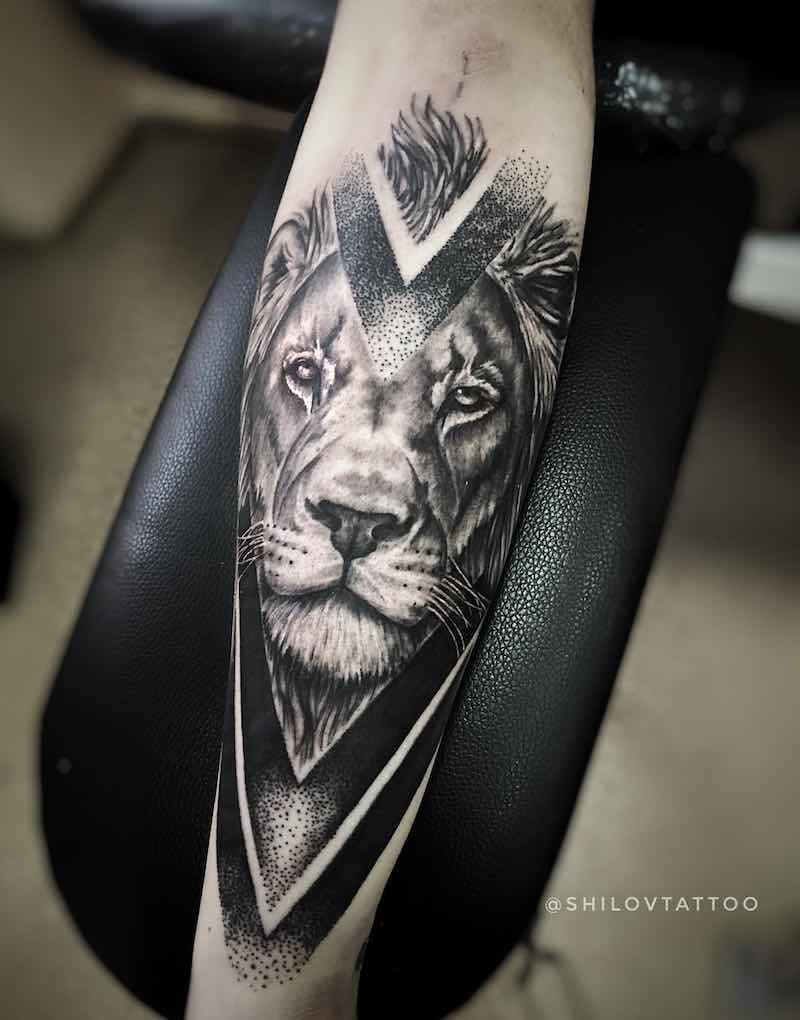Un tatuaje de león de este año Un tatuaje de león de este año