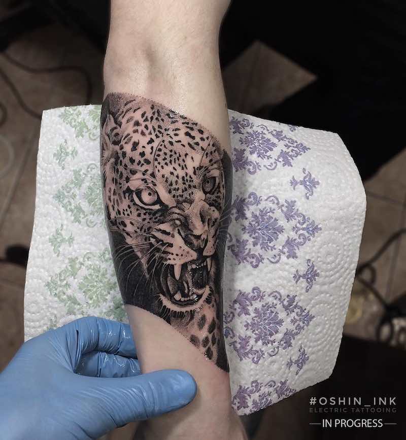 Un tatuaje de jaguar muy interesante Un tatuaje de jaguar muy interesante