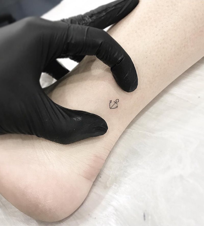 Un tatuaje de ancla muy interesante Un tatuaje de ancla muy interesante