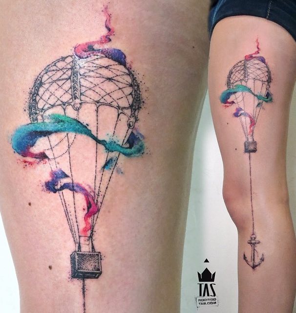 Un tatuaje de ancla actual Un tatuaje de ancla actual