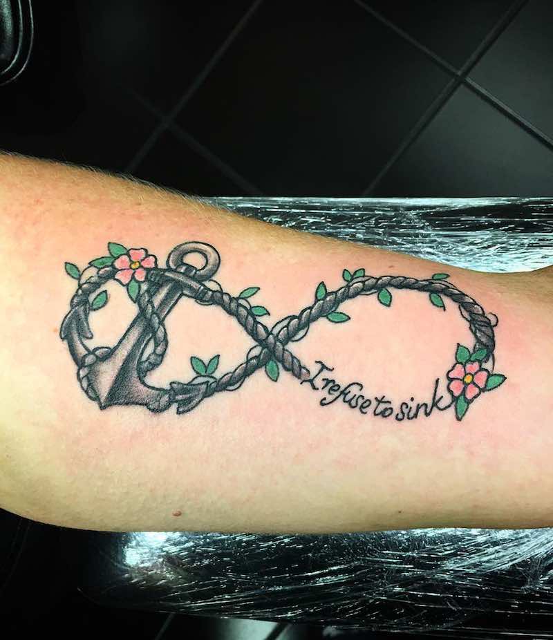 Un tatuaje de ancla bastante interesante Un tatuaje de ancla bastante interesante