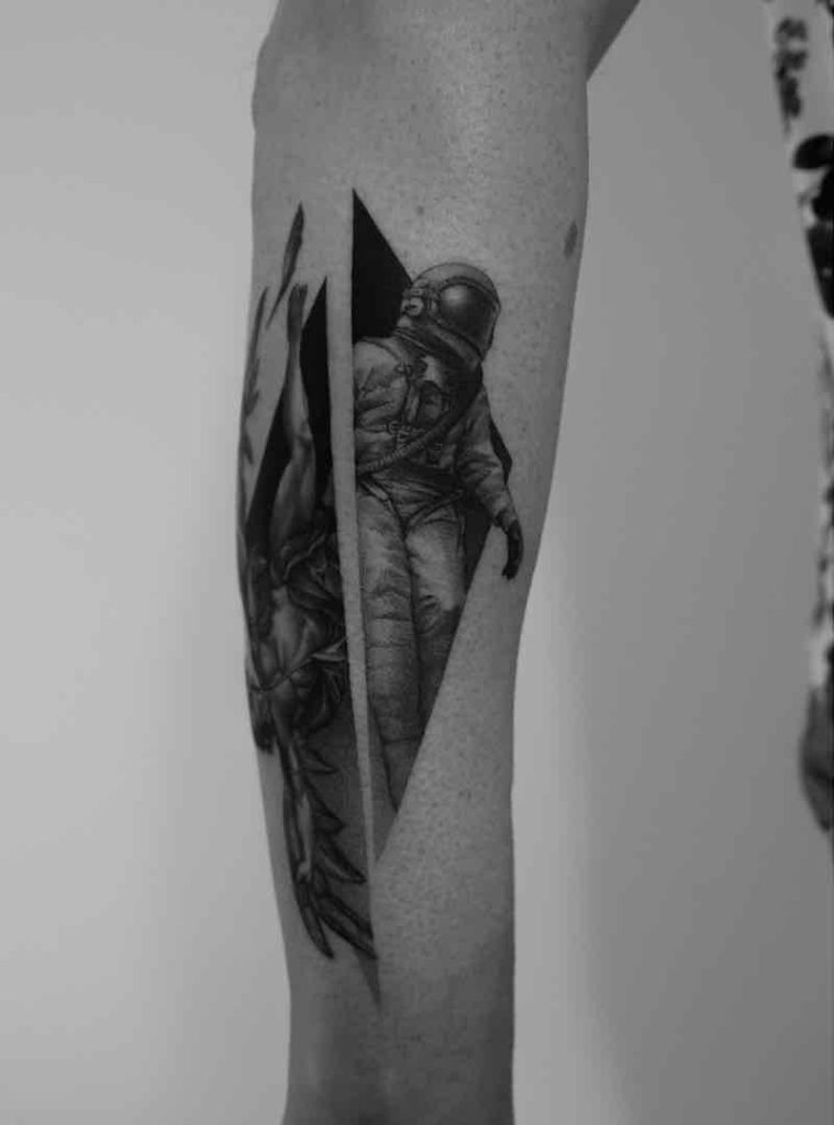 tatuaje de astronauta perfecto para mujeres y hombres tatuaje de astronauta perfecto para mujeres y hombres