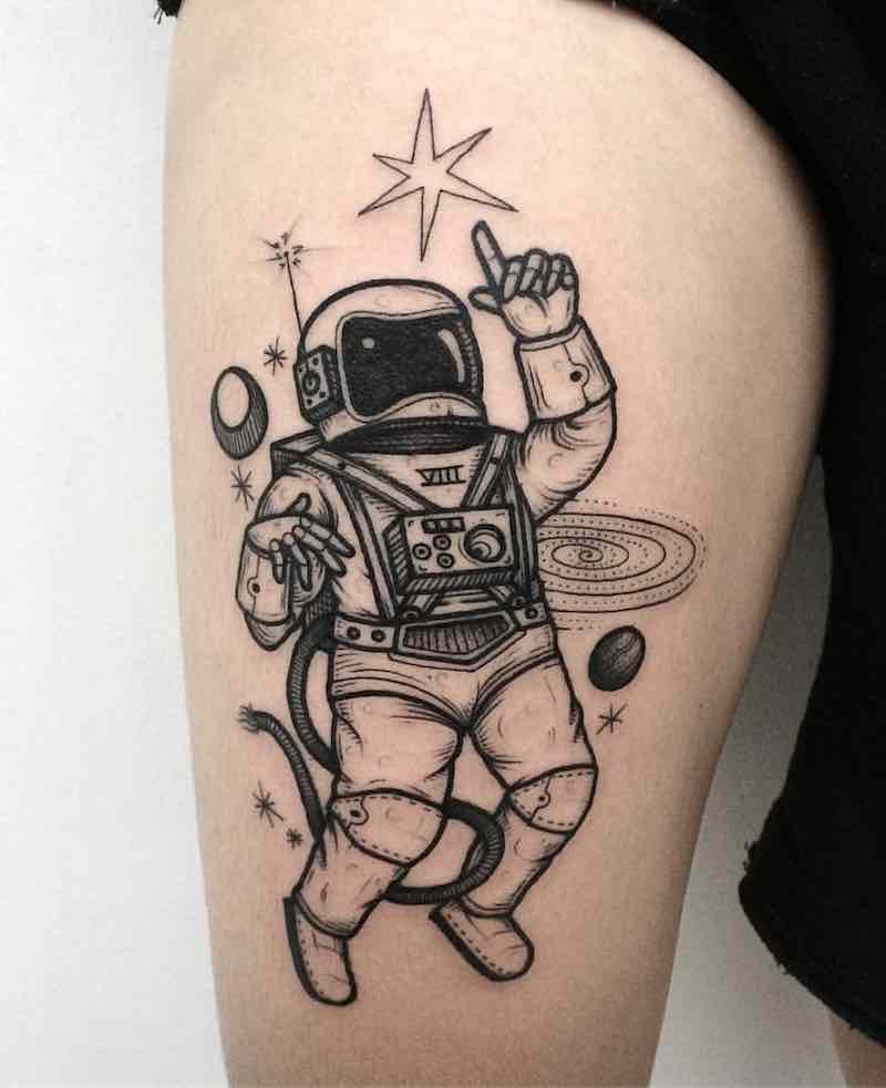 tatuaje de astronauta perfecto para hombre tatuaje de astronauta perfecto para hombre