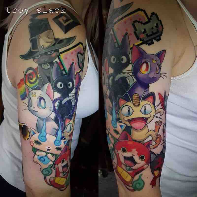 Un tatuaje de gato bastante interesante Un tatuaje de gato bastante interesante