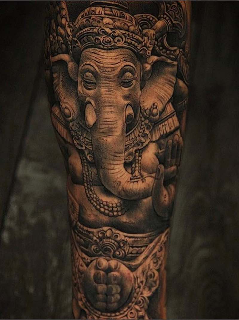 Un tatuaje de elefante actual Un tatuaje de elefante actual