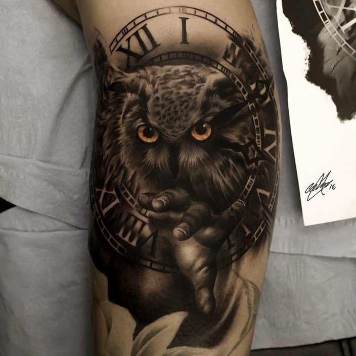Un tatuaje de reloj bastante bueno Un tatuaje de reloj bastante bueno