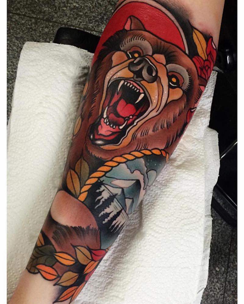 Un tatuaje de oso de este año Un tatuaje de oso de este año
