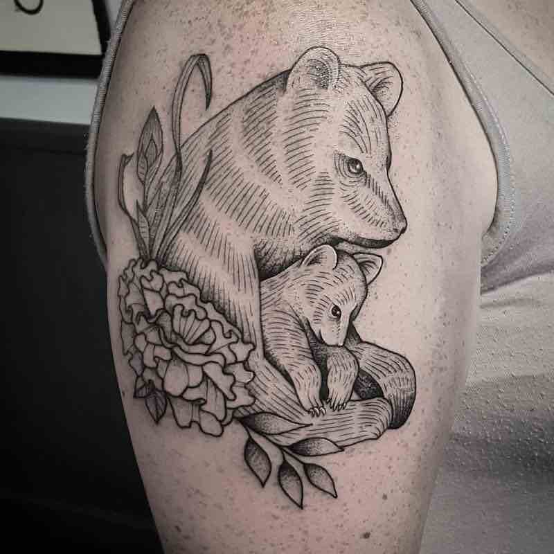 Un tatuaje de oso moderno Un tatuaje de oso moderno