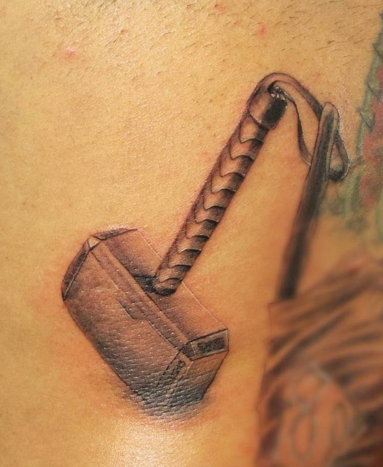 tatuaje de martillo perfecto para mujeres y hombres tatuaje de martillo perfecto para mujeres y hombres