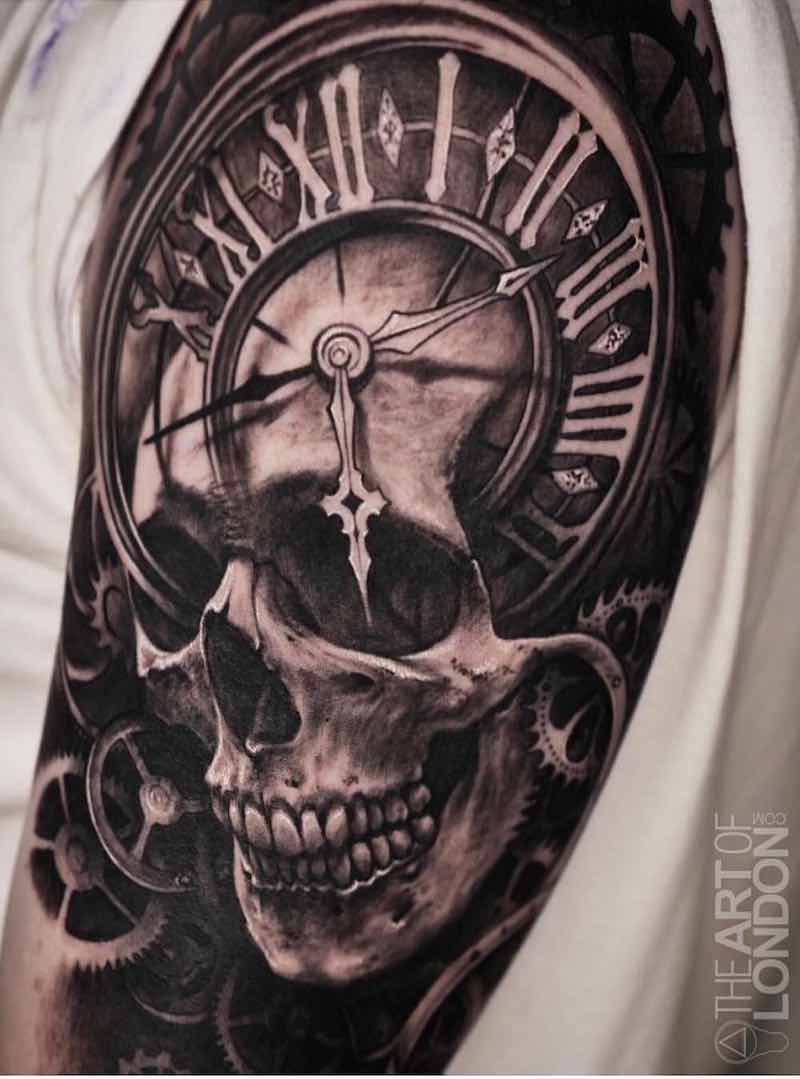 Un tatuaje de calavera bastante bueno Un tatuaje de calavera bastante bueno
