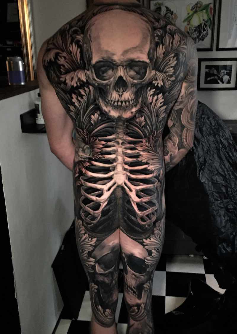 Un tatuaje de calavera moderno Un tatuaje de calavera moderno