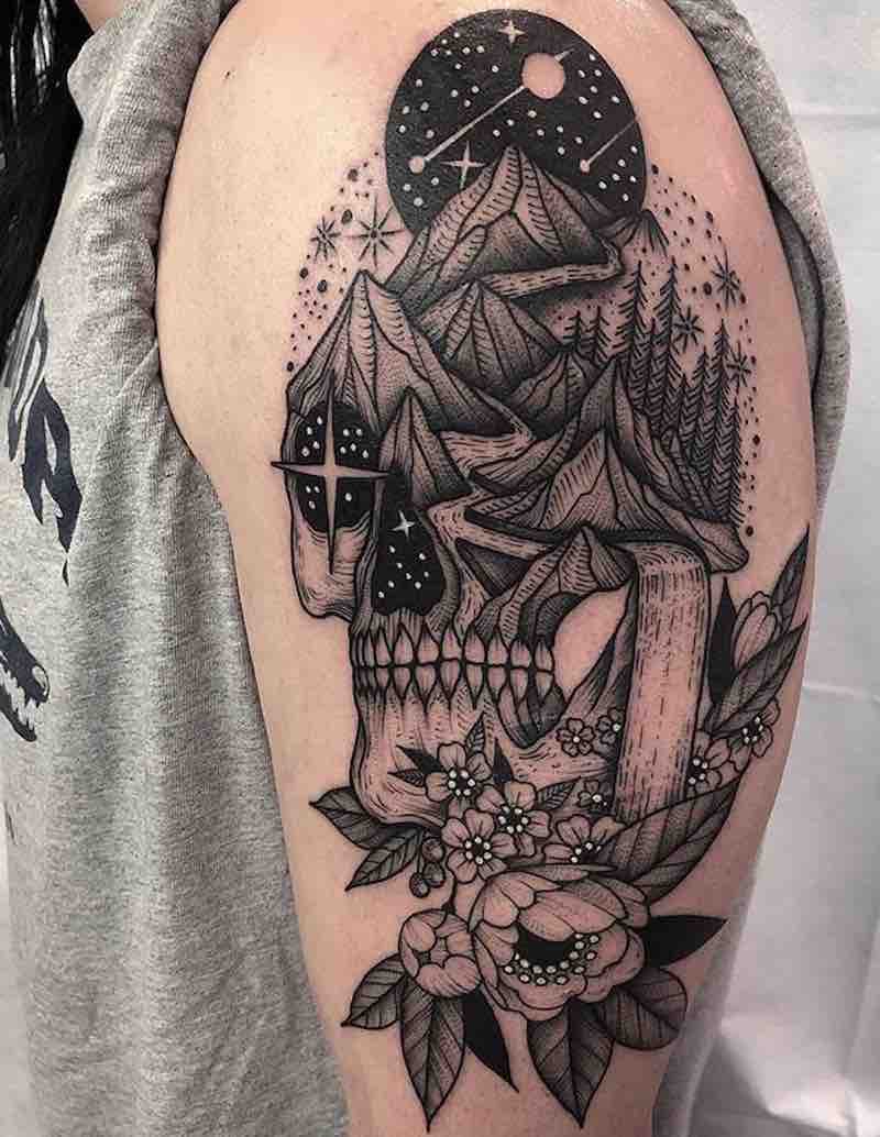 Un tatuaje de calavera actual Un tatuaje de calavera actual