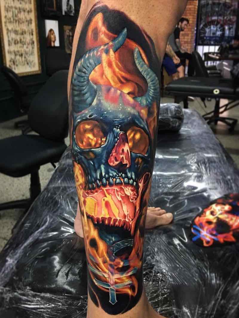 Un tatuaje de calavera moderno Un tatuaje de calavera moderno