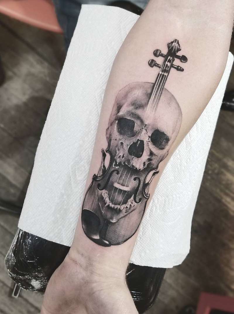 Un tatuaje de calavera muy interesante Un tatuaje de calavera muy interesante