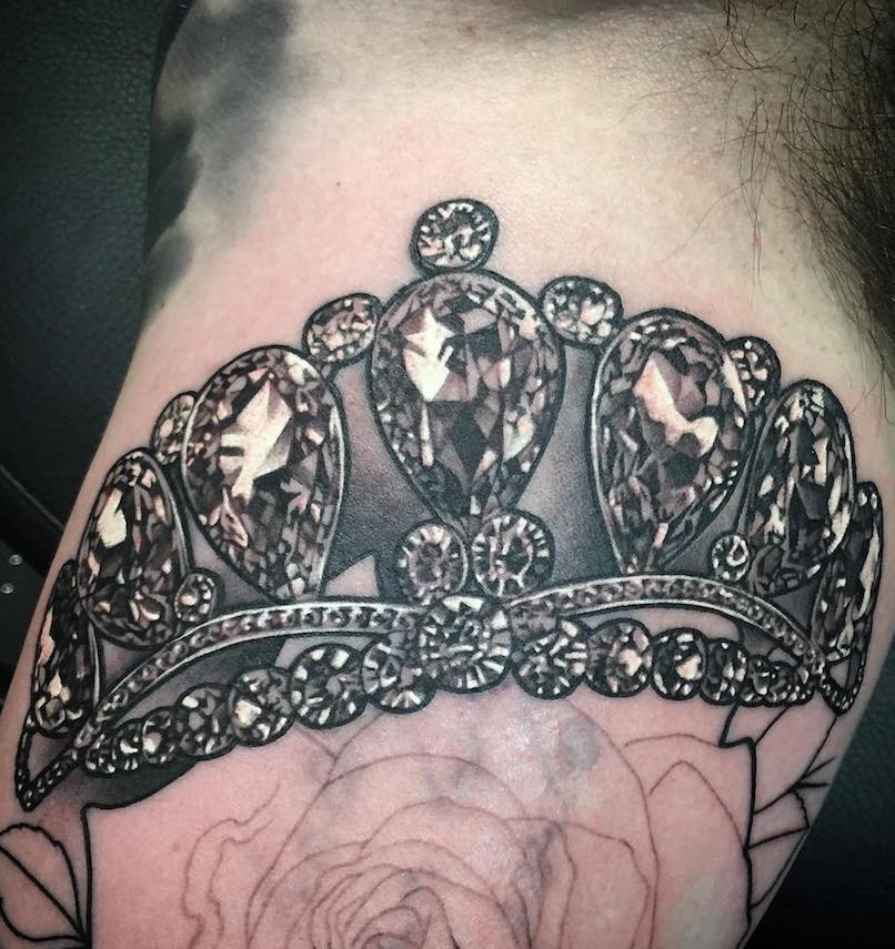 tatuaje de corona para mujeres tatuaje de corona para mujeres