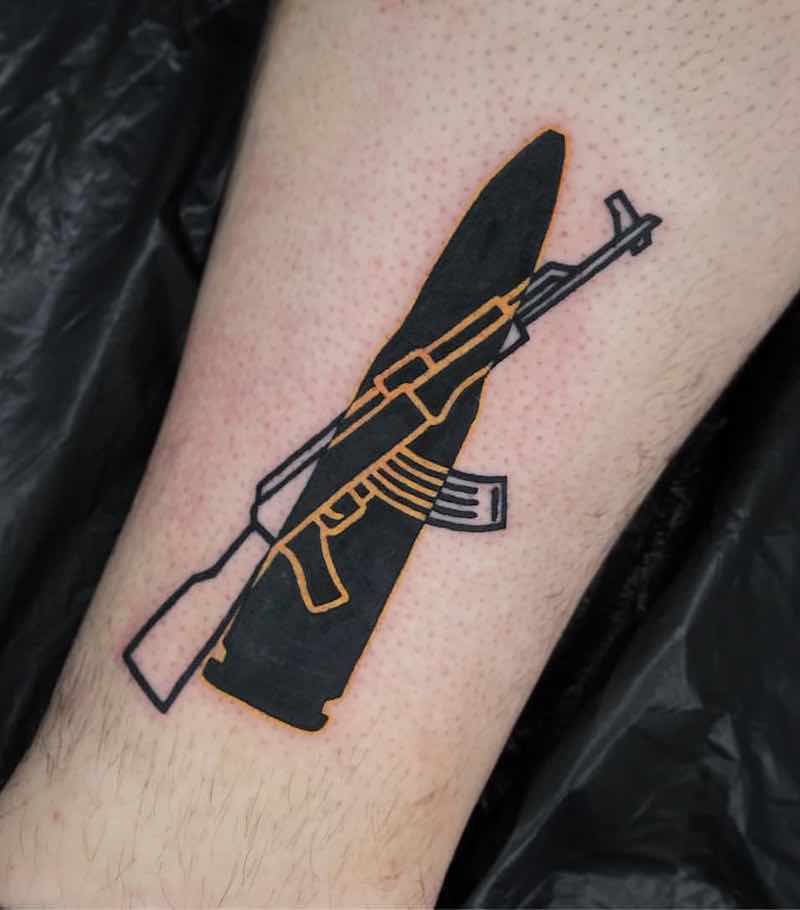 tatuaje de pistola perfecto para hombre tatuaje de pistola perfecto para hombre