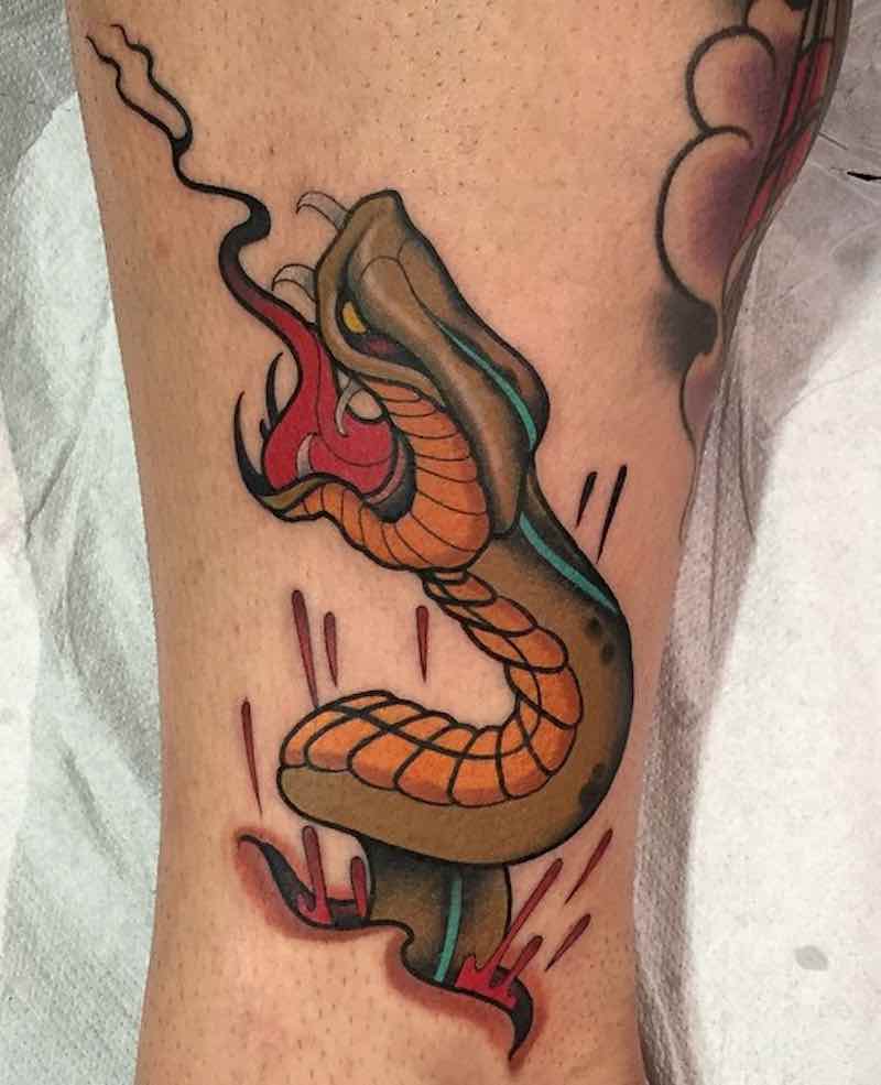 Un tatuaje de serpiente muy interesante Un tatuaje de serpiente muy interesante