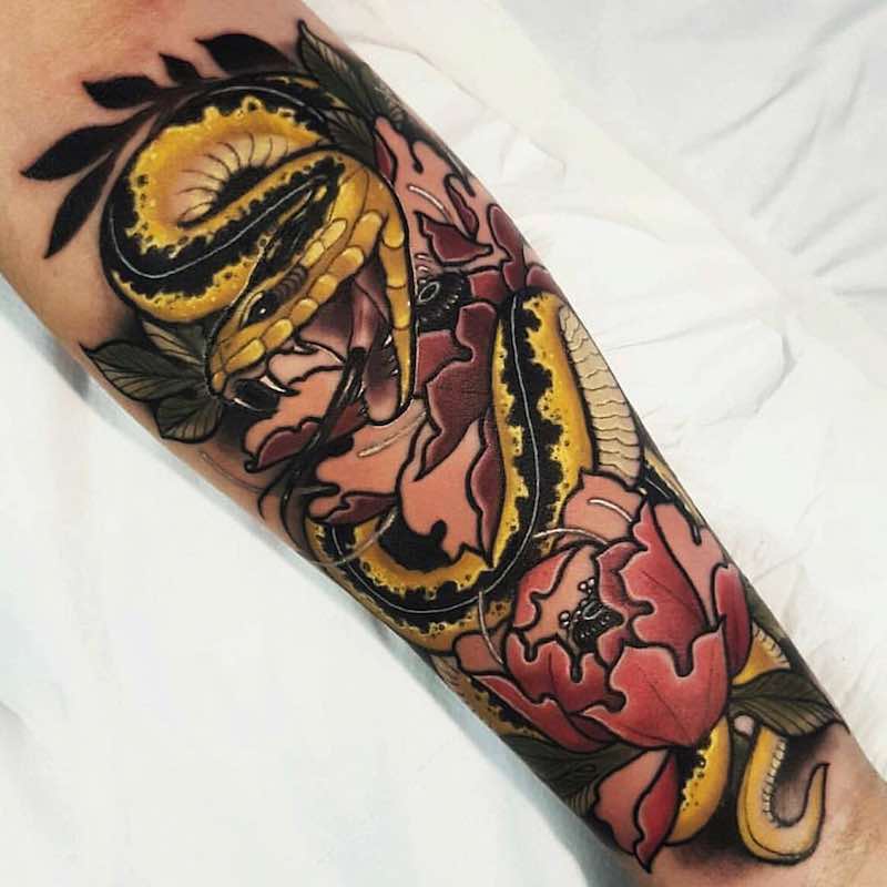 Fantástico tatuaje de serpiente Fantástico tatuaje de serpiente