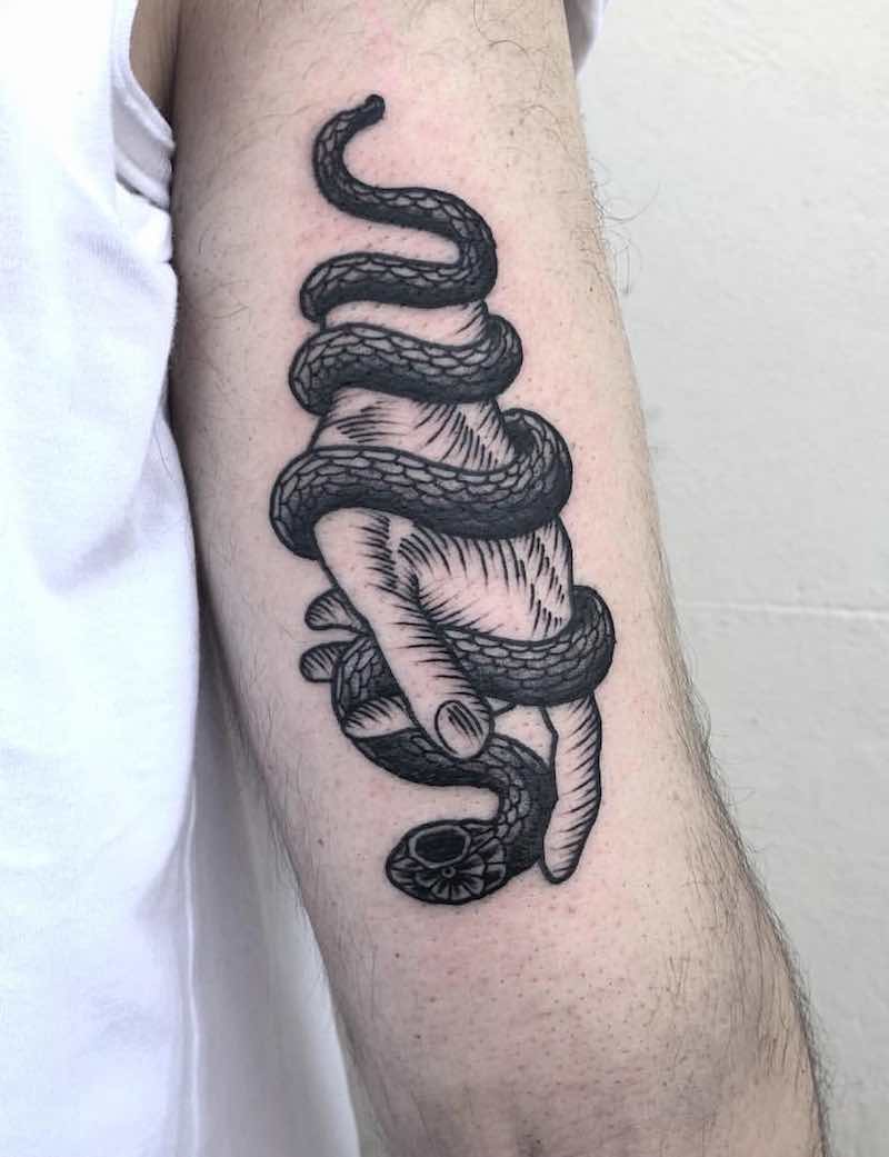 Fantástico tatuaje de serpiente Fantástico tatuaje de serpiente