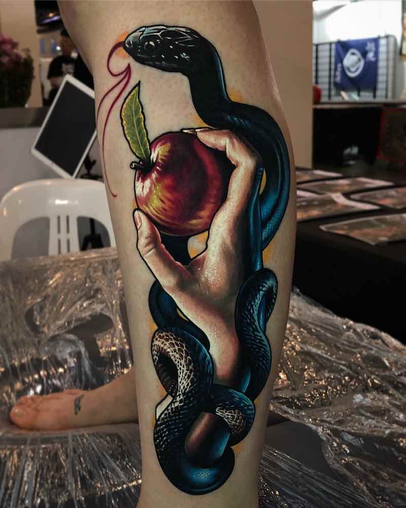 Fantástico tatuaje de serpiente Fantástico tatuaje de serpiente
