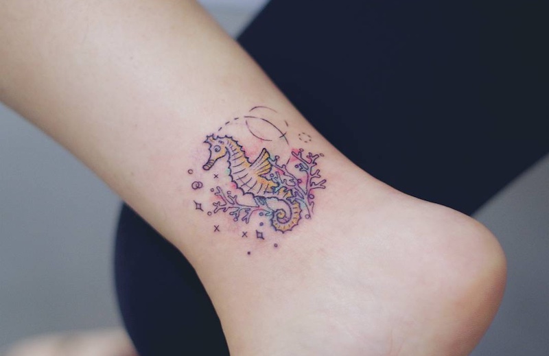 tatuaje de caballito de mar perfecto para mujeres y hombres tatuaje de caballito de mar perfecto para mujeres y hombres