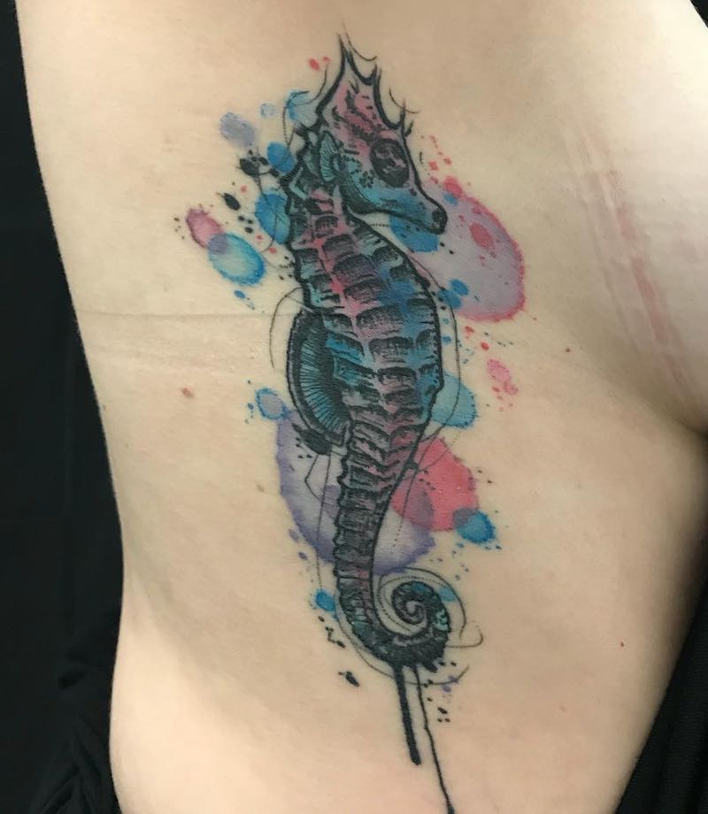 Increible tatuaje de caballito de mar Increible tatuaje de caballito de mar