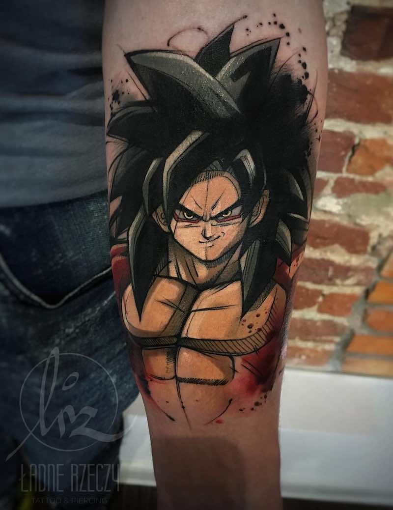 Un hombre con un tatuaje de Dragon Ball Z Un hombre con un tatuaje de Dragon Ball Z