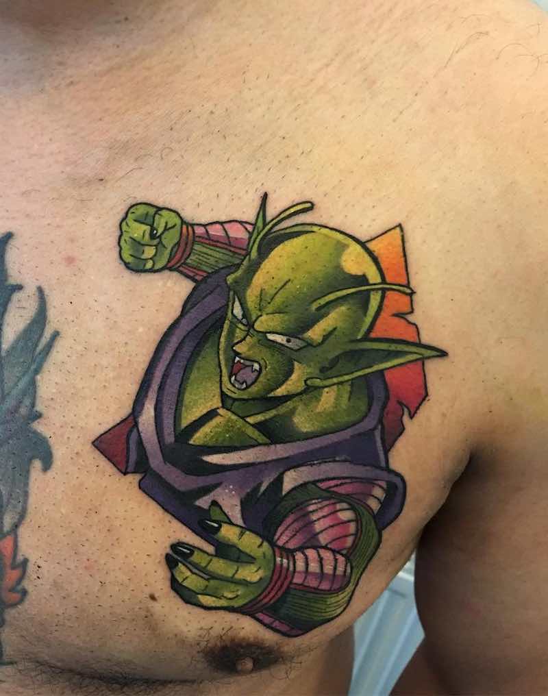 una persona con un tatuaje de Dragon Ball Z una persona con un tatuaje de Dragon Ball Z