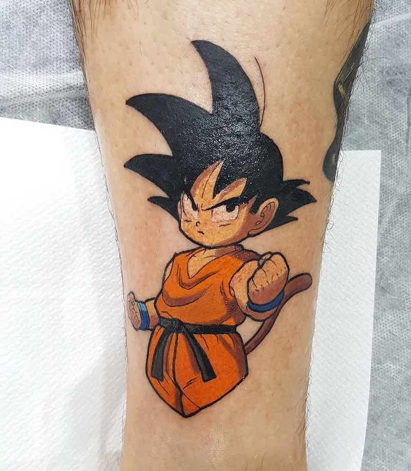 Un tatuaje de Dragon Ball Z moderno Un tatuaje de Dragon Ball Z moderno