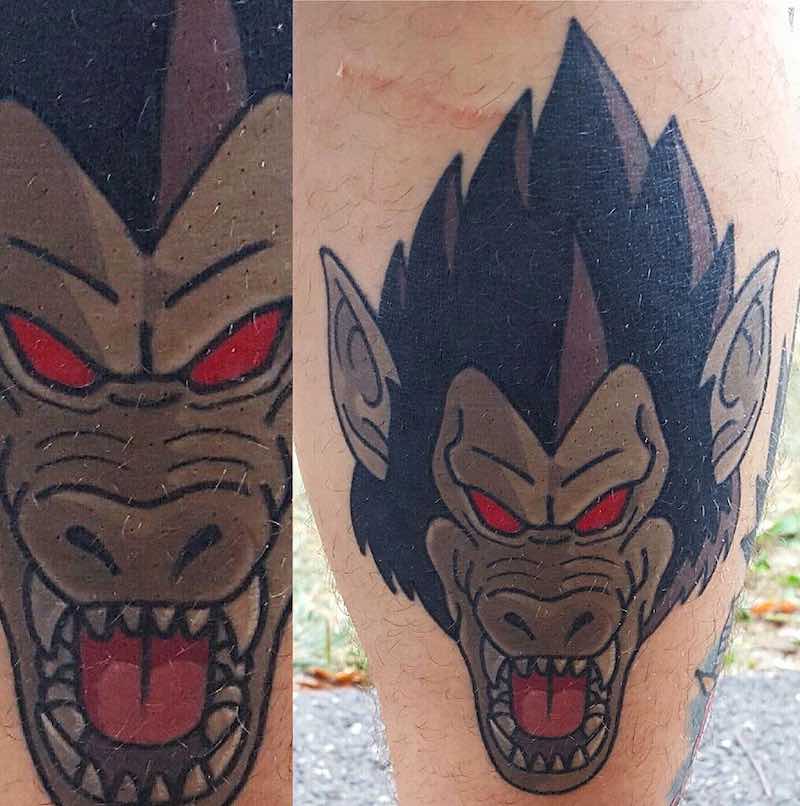 Mujer con tatuaje de Dragon Ball Z Mujer con tatuaje de Dragon Ball Z